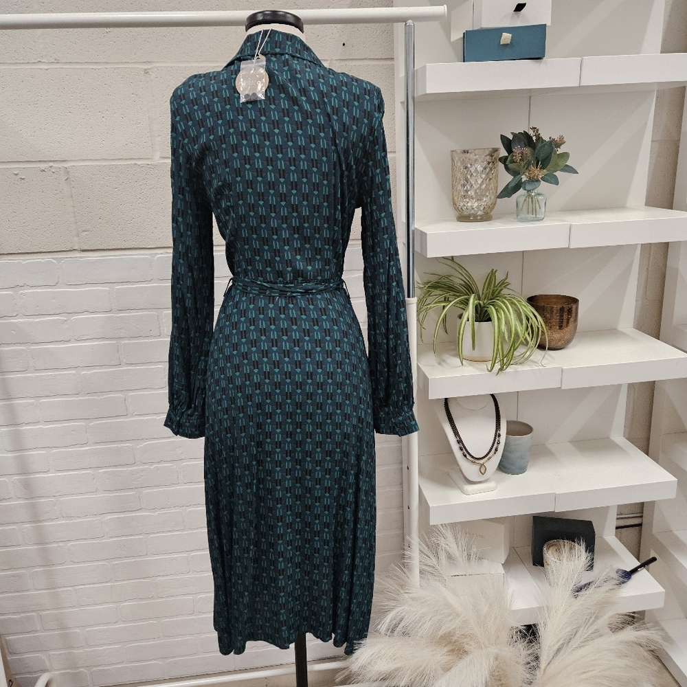 Geo Print Shirtdress - Picture 4 of 8